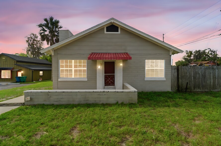 More Photos Of 1030 Camphor Ln, Deland General Retail For Sale