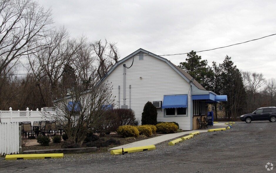 More Photos Of 341 W White Horse Pike, Egg Harbor City Restaurant For Sale