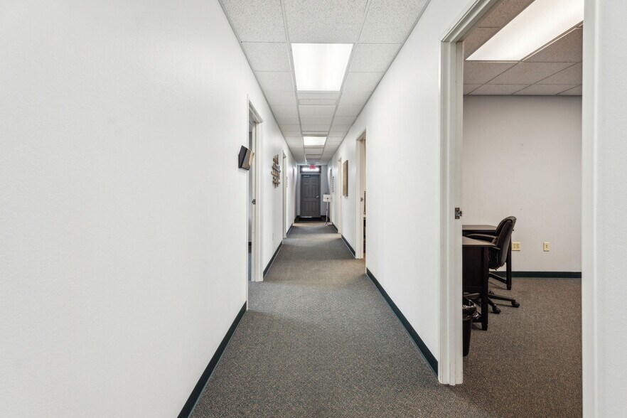 More Photos Of 952 S Park Ave, Fond Du Lac Medical For Sale