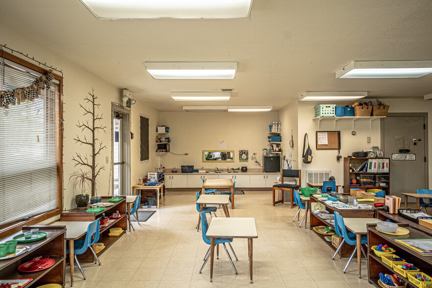 More Photos Of 461 Tyler Ave, Louisville Schools For Sale