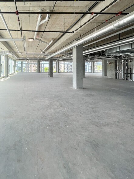 More Photos Of 4402 Skyline Dr, Burnaby Office For Lease