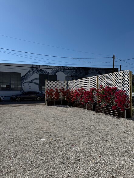 More Photos Of 2042 Central Ave, Saint Petersburg Storefront For Lease