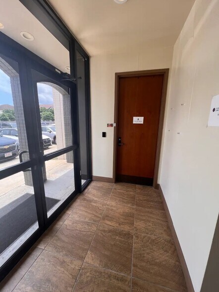 More Photos Of 5207 Essen Ln, Baton Rouge Unknown For Lease