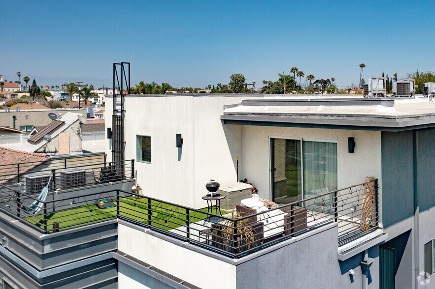 More Photos Of 2336 Crenshaw Blvd, Los Angeles Apartments For Sale