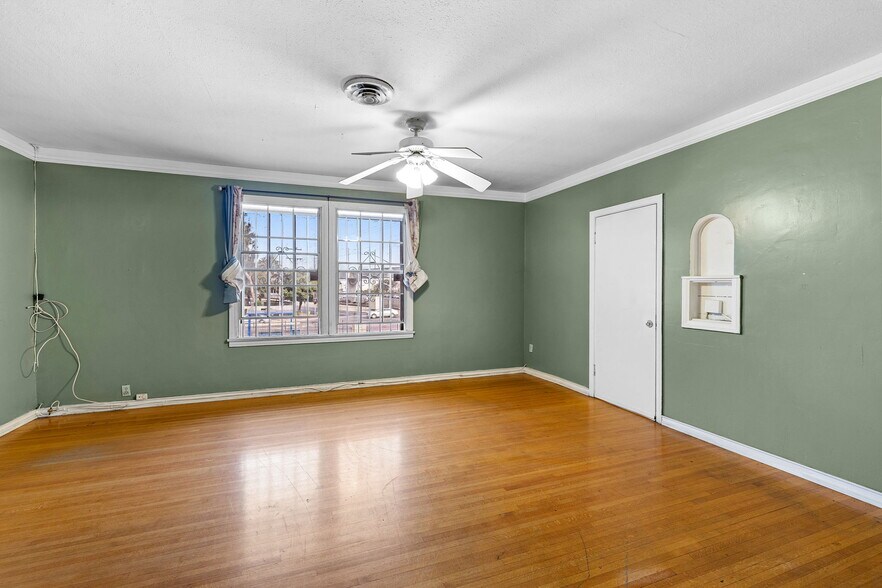 More Photos Of 1011 N Willowbrook Ave, Compton General Retail For Sale
