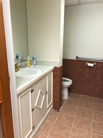 More Photos Of 3418 N Ocean Blvd, Fort Lauderdale Storefront Retail Office For Lease