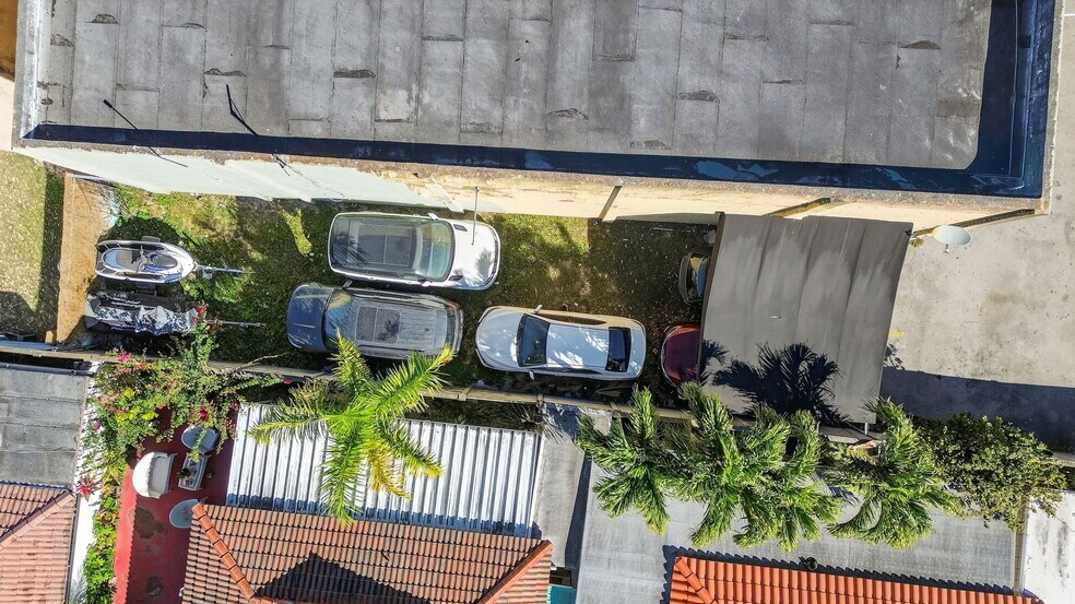 More Photos Of 9180 NW 119th St, Hialeah Warehouse For Sale