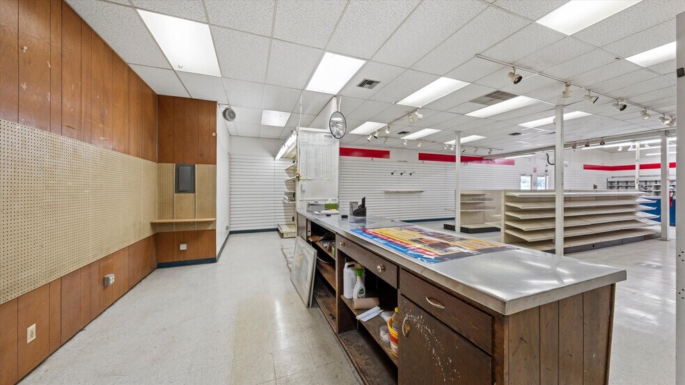 More Photos Of 1722 Morgan Rd, Sunnyside Warehouse For Sale