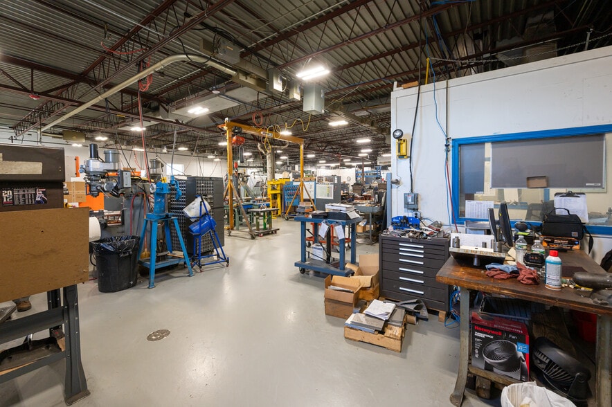 More Photos Of 116 Parker St, Newburyport Manufacturing For Sale