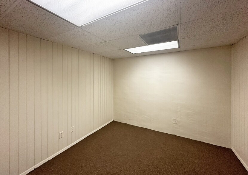 More Photos Of 201-209 Eubank Blvd NE, Albuquerque Office For Lease