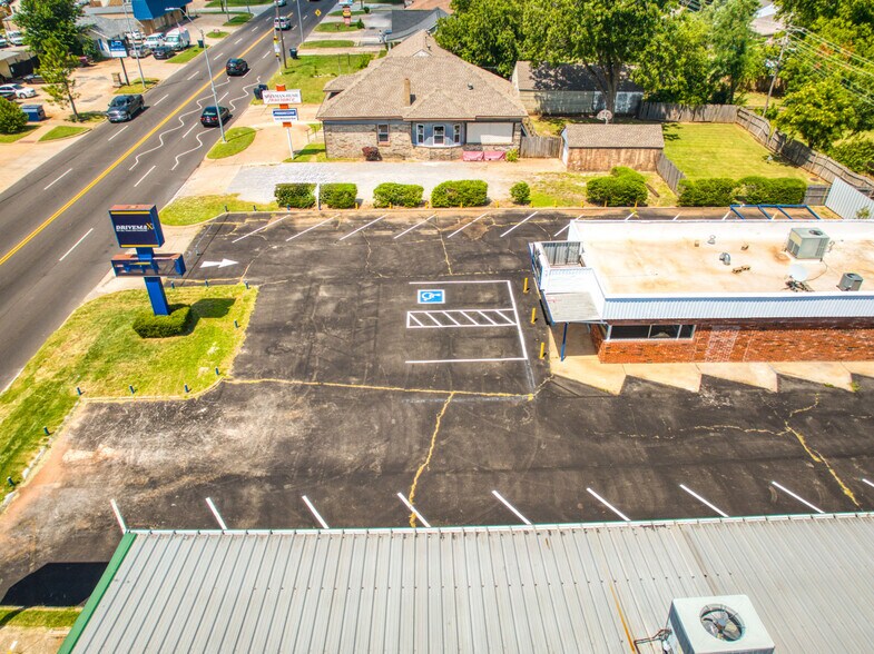 More Photos Of 1215 W Britton Rd, Oklahoma City Auto Dealership For Sale