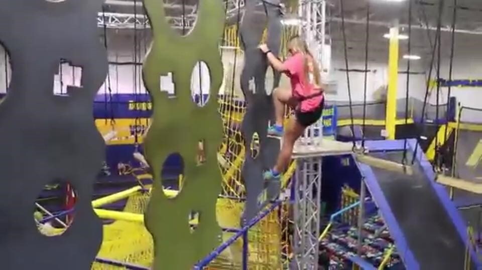 More Photos Of 7515 Oak Bluff Dr, Magnolia Office For Lease