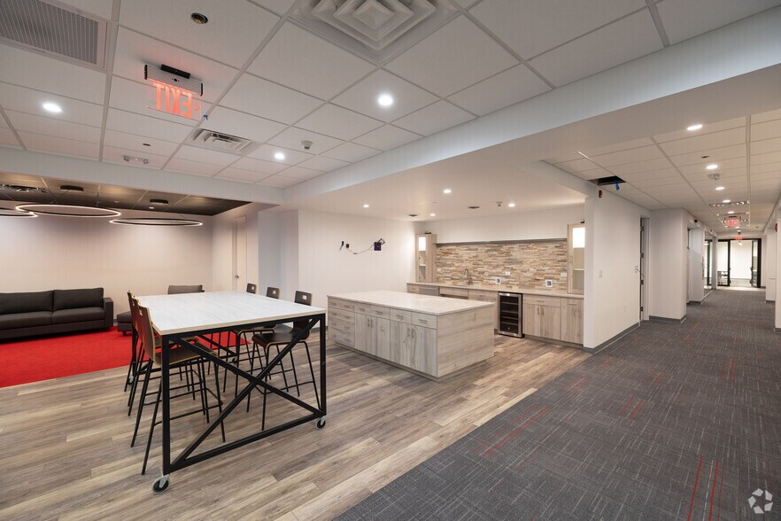 More Photos Of 80 State St, Albany Office For Lease