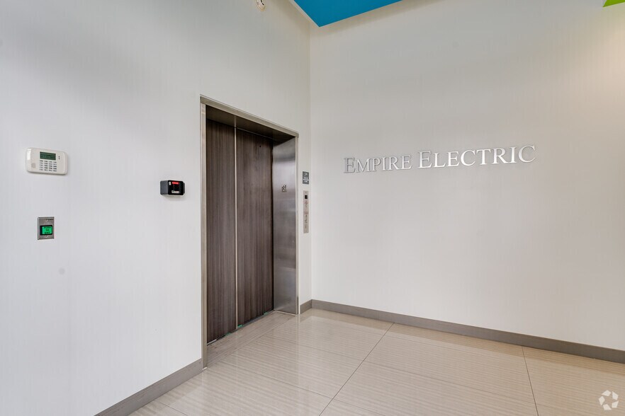More Photos Of 2200 SW 67th Ave, Miami Office For Sale