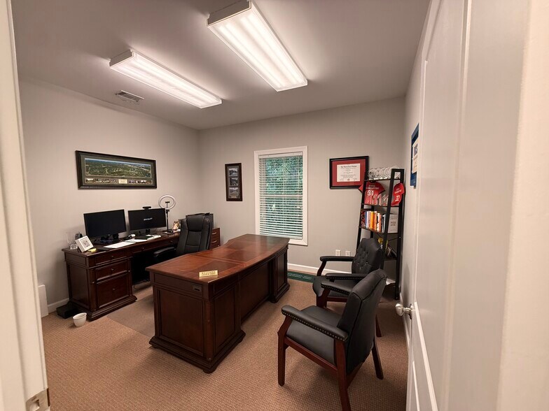More Photos Of 1020 Bryan Wood Loop, Savannah Medical For Lease