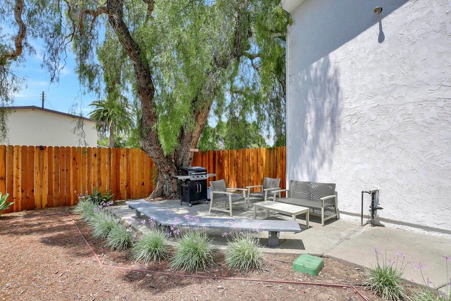 More Photos Of 316 W Valerio St, Santa Barbara Apartments For Sale