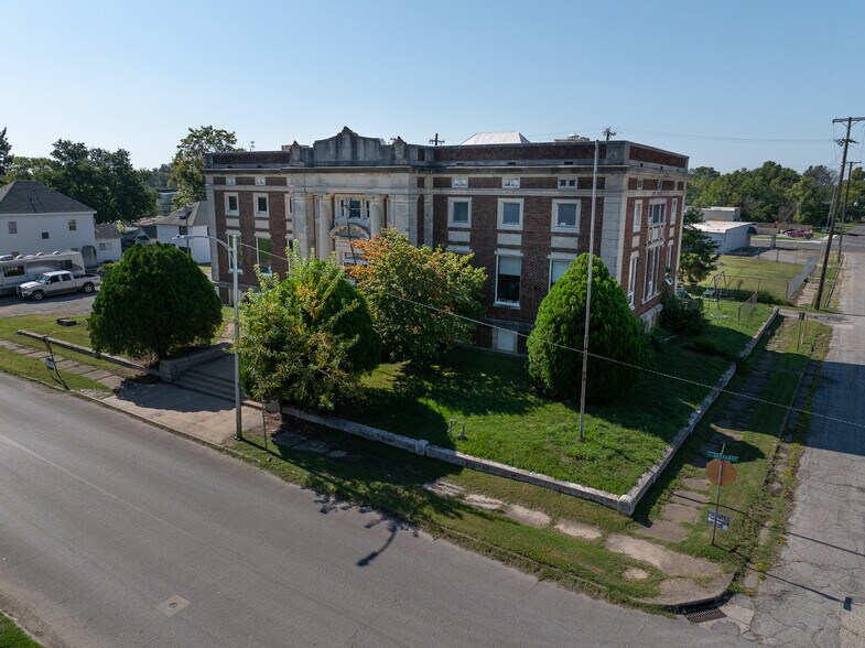 More Photos Of 401 E Broadway St, Muskogee Lodge Meeting Hall For Sale