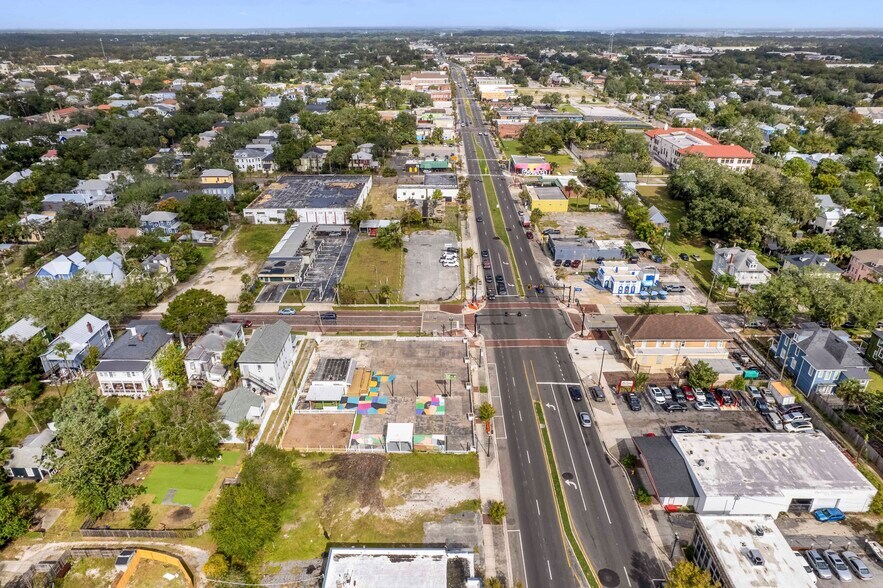 More Photos Of 1352 N Main St, Jacksonville Auto Dealership For Lease