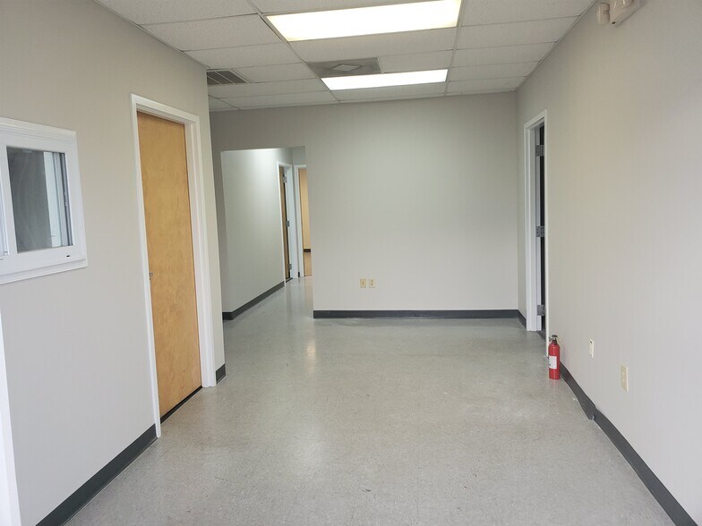 More Photos Of 541 Central Dr, Virginia Beach Unknown For Lease