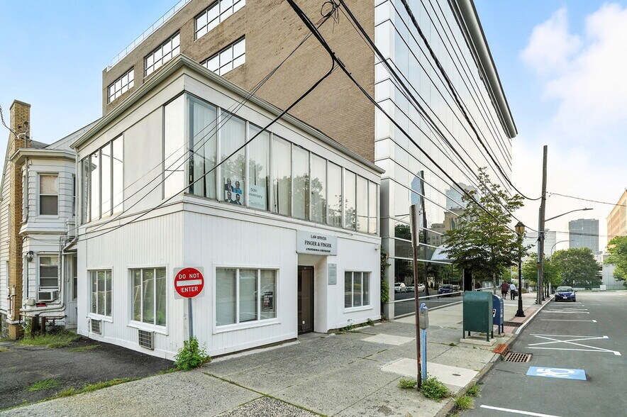 More Photos Of 158 Grand St, White Plains Office For Sale