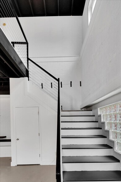 More Photos Of 282 Walker St SW, Atlanta Apartments For Sale