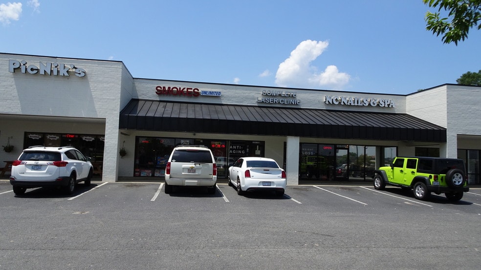 More Photos Of 480-510 River Hwy, Mooresville Unknown For Lease