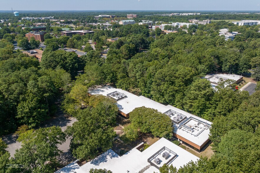 More Photos Of 4144 Innslake Dr, Glen Allen Office For Sale