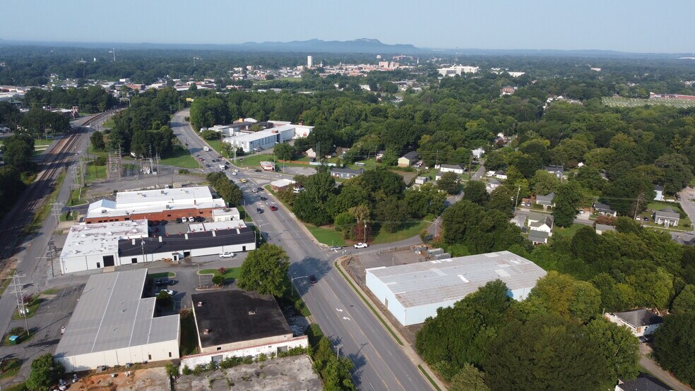 More Photos Of 1202 Ozark ave, Gastonia Industrial For Lease