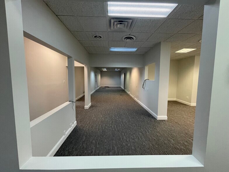 More Photos Of 80 Maple Ave, Smithtown Office For Lease
