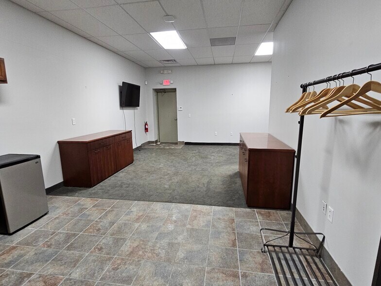 More Photos Of 7950-7994 N Lilley Rd, Canton Township Light Distribution For Sale