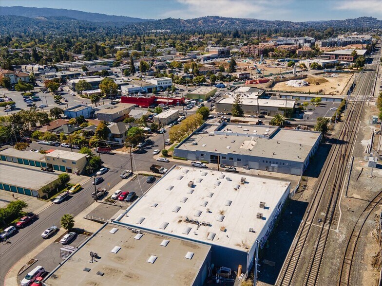More Photos Of 901 Shasta St, Redwood City Warehouse For Lease