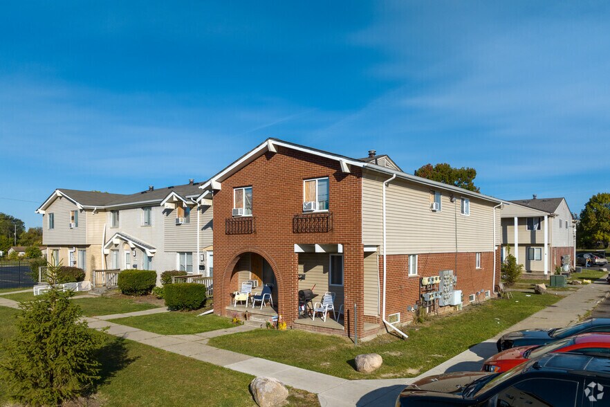 More Photos Of 6028 Vanderbilt Dr, Mount Morris Apartments For Sale