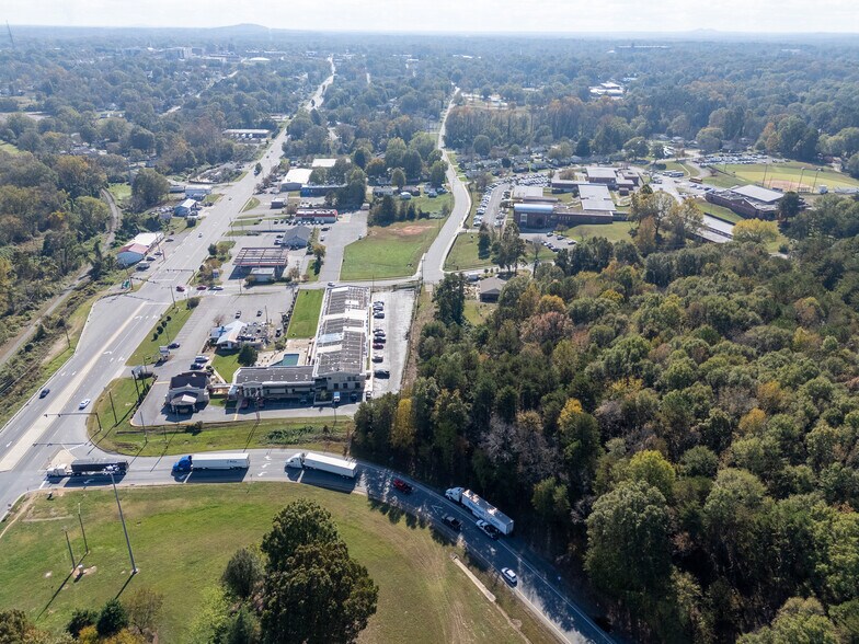 More Photos Of 1700 N Chester St, Gastonia Hotel For Sale