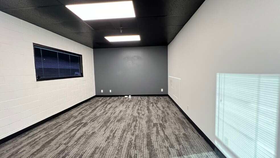 More Photos Of 1848 W 11th St, Upland Warehouse For Lease