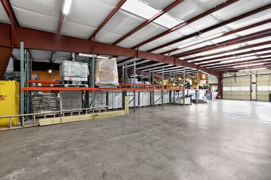 More Photos Of 305 Crump St, Goldsboro Warehouse For Sale