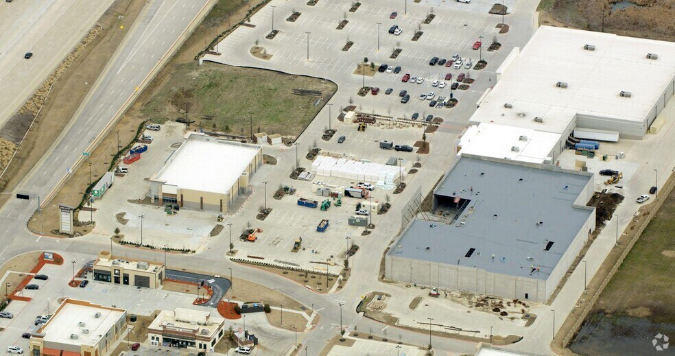 More Photos Of 1050 Mayfield Rd, Grand Prairie Unknown For Lease