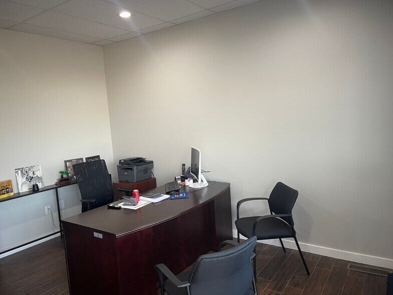 More Photos Of 1408 W Britton Rd, Oklahoma City Medical For Lease