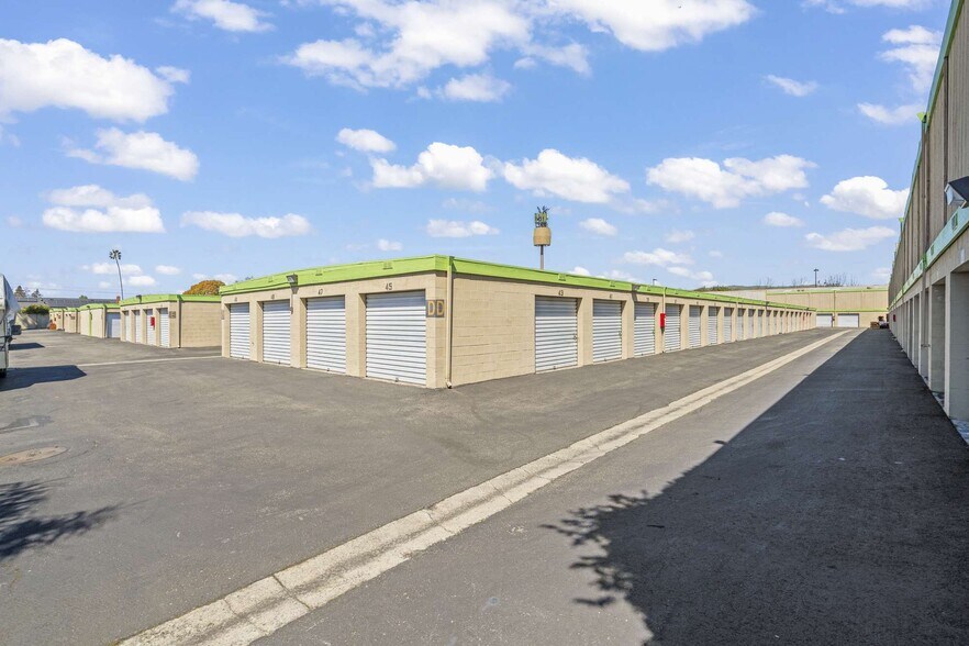 More Photos Of 38491 Fremont Blvd, Fremont Self Storage For Sale