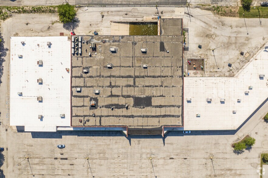 More Photos Of 5105-5115 Glendale Ave, Toledo Freestanding For Lease