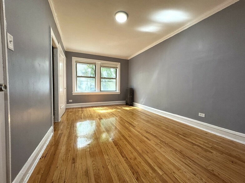 More Photos Of 6957 S Michigan Ave, Chicago Apartments For Sale