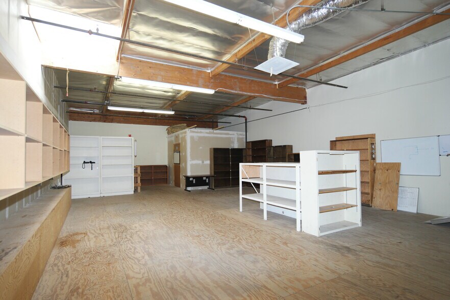 More Photos Of 4125 Market St, Ventura Light Manufacturing For Sale