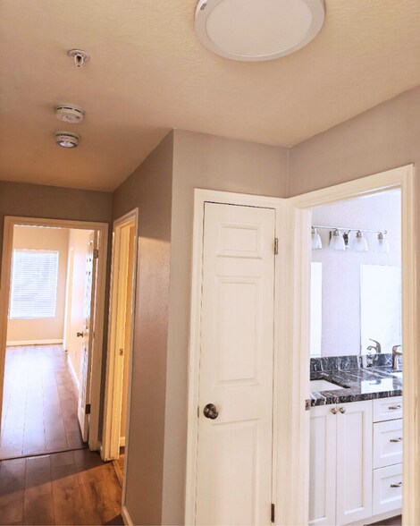 More Photos Of 4038 E Thistle Landing Dr, Phoenix Assisted Living For Lease