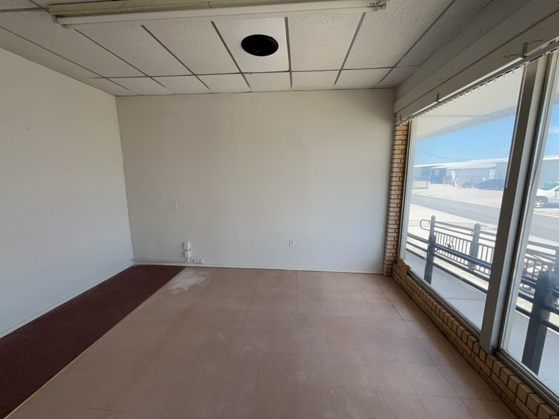 More Photos Of 209 W Avenue D, Copperas Cove Freestanding For Lease