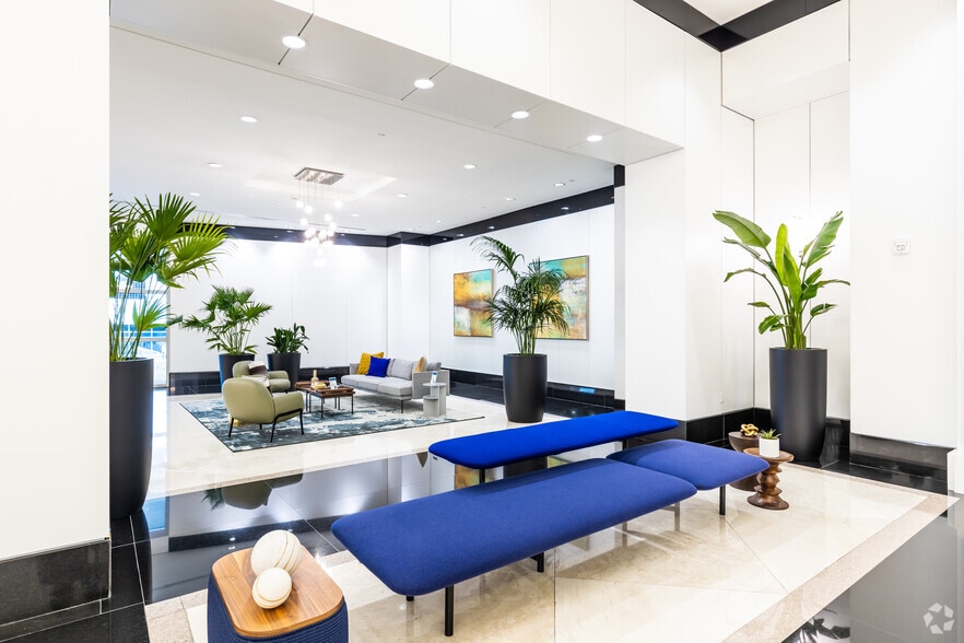 More Photos Of 1111 Brickell Ave, Miami Office For Lease