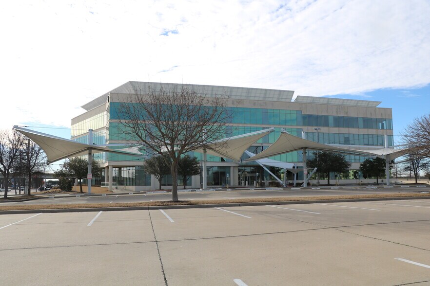 More Photos Of 5900 S Lake Forest Dr, McKinney Office For Lease