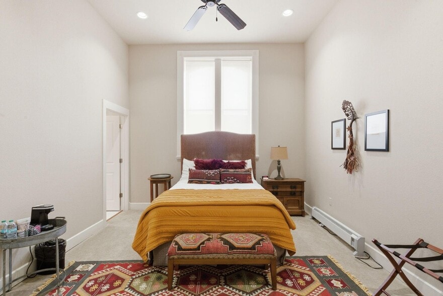 More Photos Of 103 N Pecan St, Hico Hotel For Sale