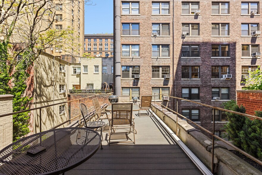 More Photos Of 37 W 71st St, New York Apartments For Sale