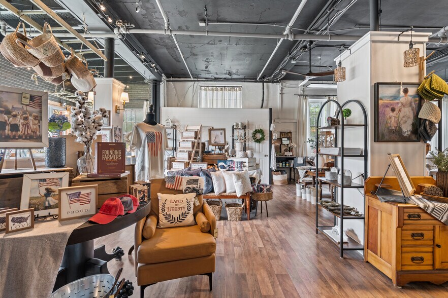 More Photos Of 500 Bridge St, Weissport Restaurant For Sale