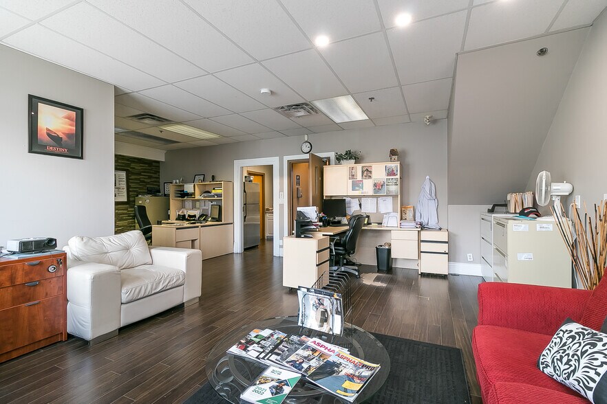 More Photos Of 17957 55th Ave, Surrey Warehouse For Sale