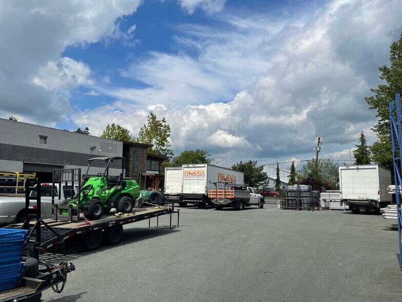 More Photos Of 26020 31B Ave, Langley Twp Flex For Lease